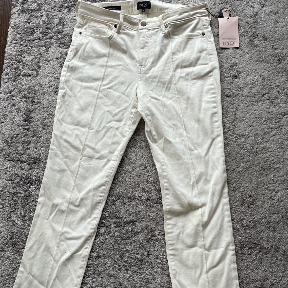 White cropped stretchy jeans new with tags on